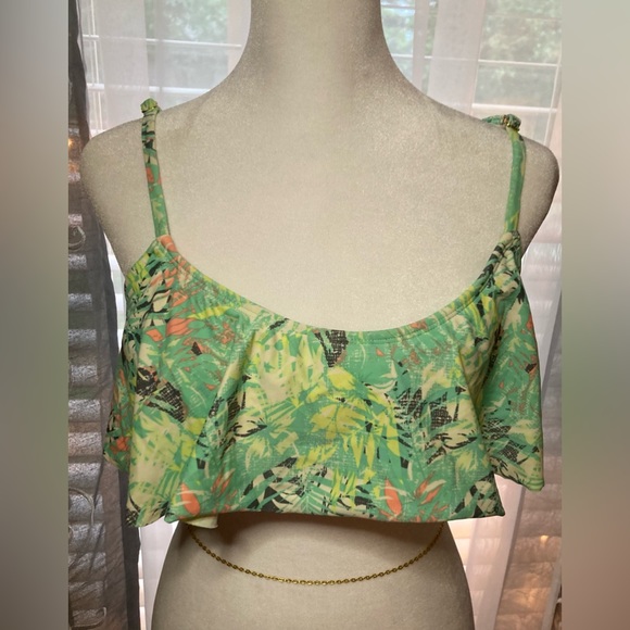 Xhiliration Women’s Multi Colored Distressed Palm Print Ruffle Bikini Top Lg - Picture 3 of 16